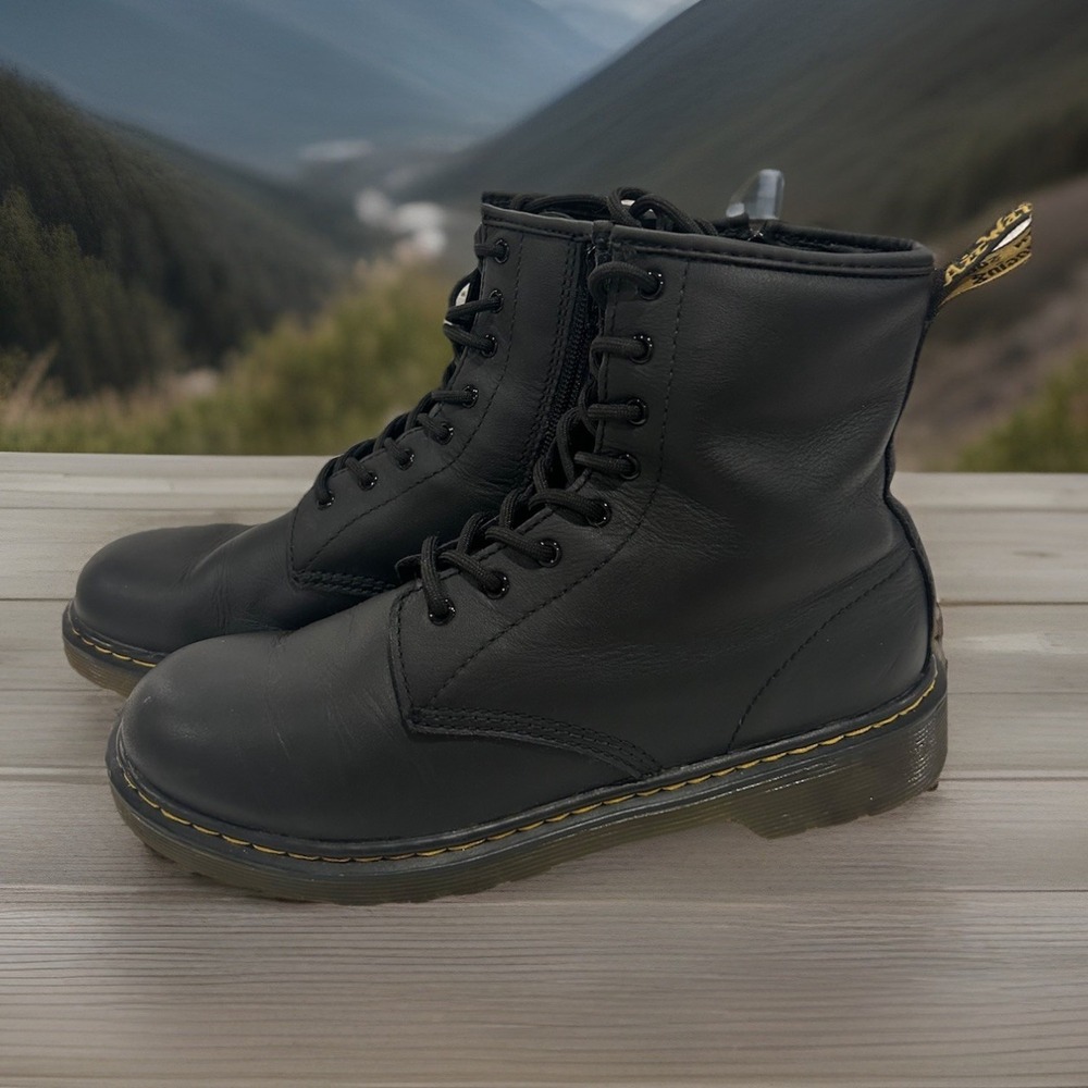 Dr Martens Air Wair 1460 Y Black Leather Ankle Boots Size 7 Women's Docs